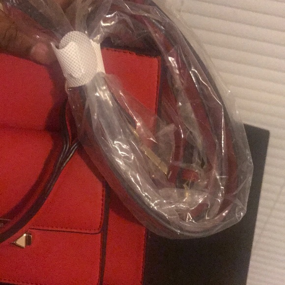 A BCBGeneration satchel - Picture 2 of 4